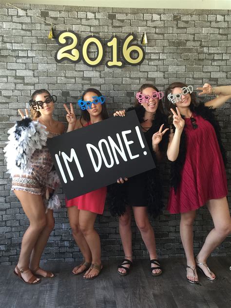 diy photo booth graduation